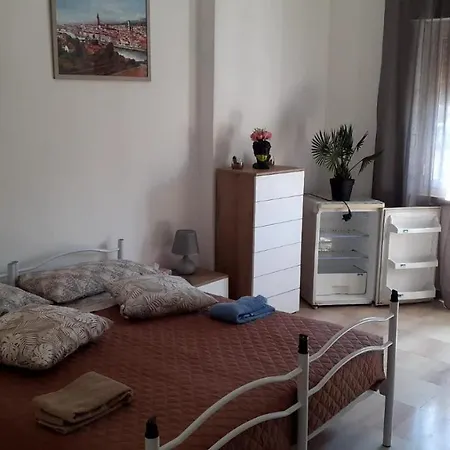 Corneliaguesthouse בית הארחה