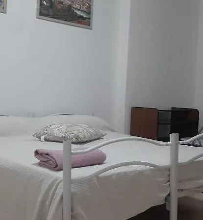 Corneliaguesthouse *